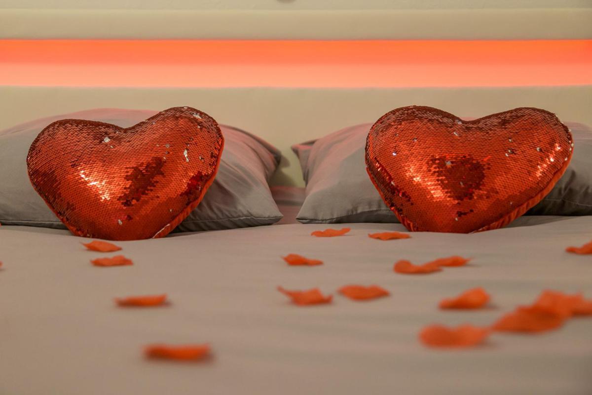 Love Room - Suite Romantique Avec Spa Privatif Le Puy-en-Velay Exterior foto