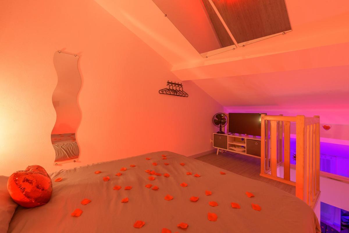 Love Room - Suite Romantique Avec Spa Privatif Le Puy-en-Velay Exterior foto