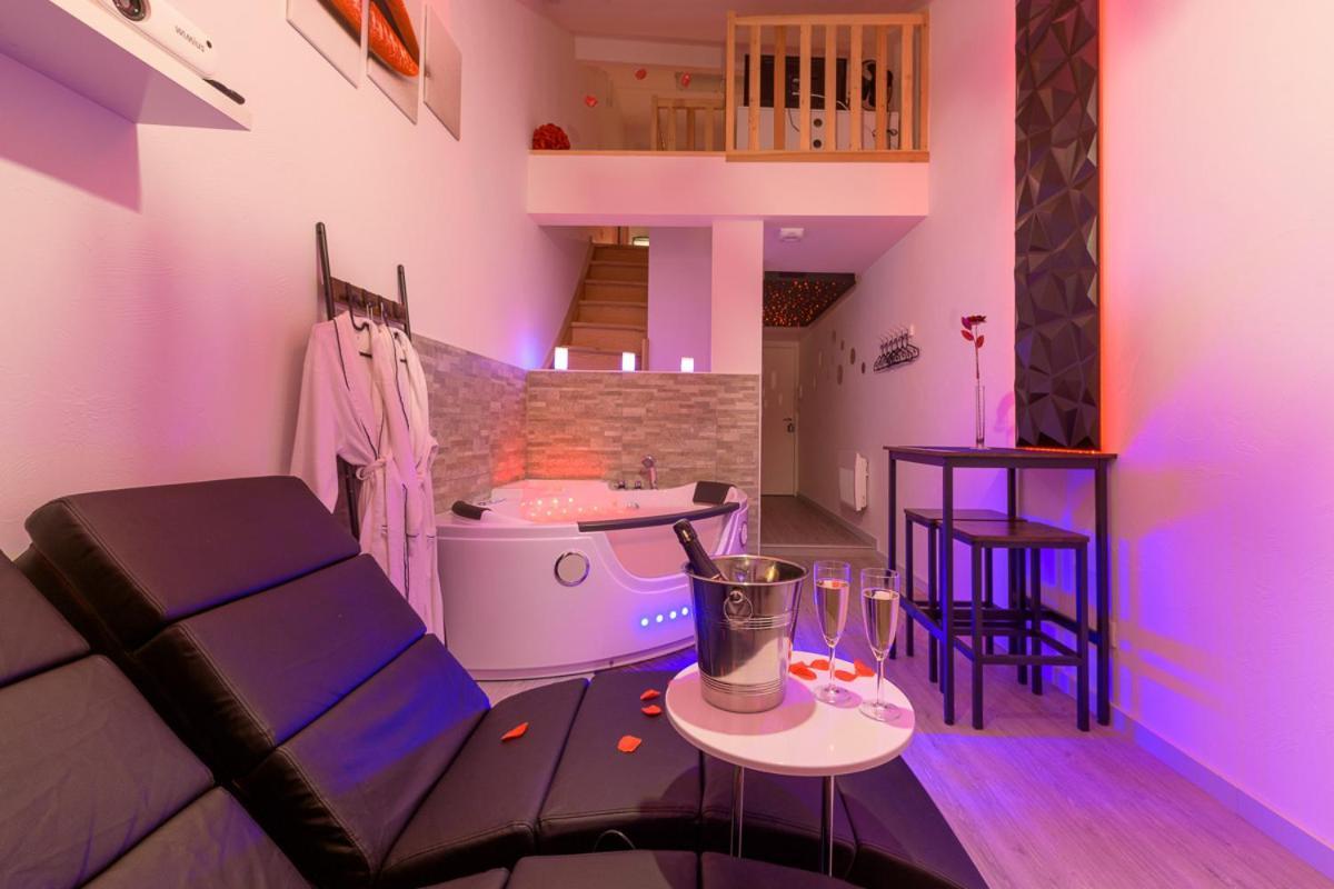 Love Room - Suite Romantique Avec Spa Privatif Le Puy-en-Velay Exterior foto
